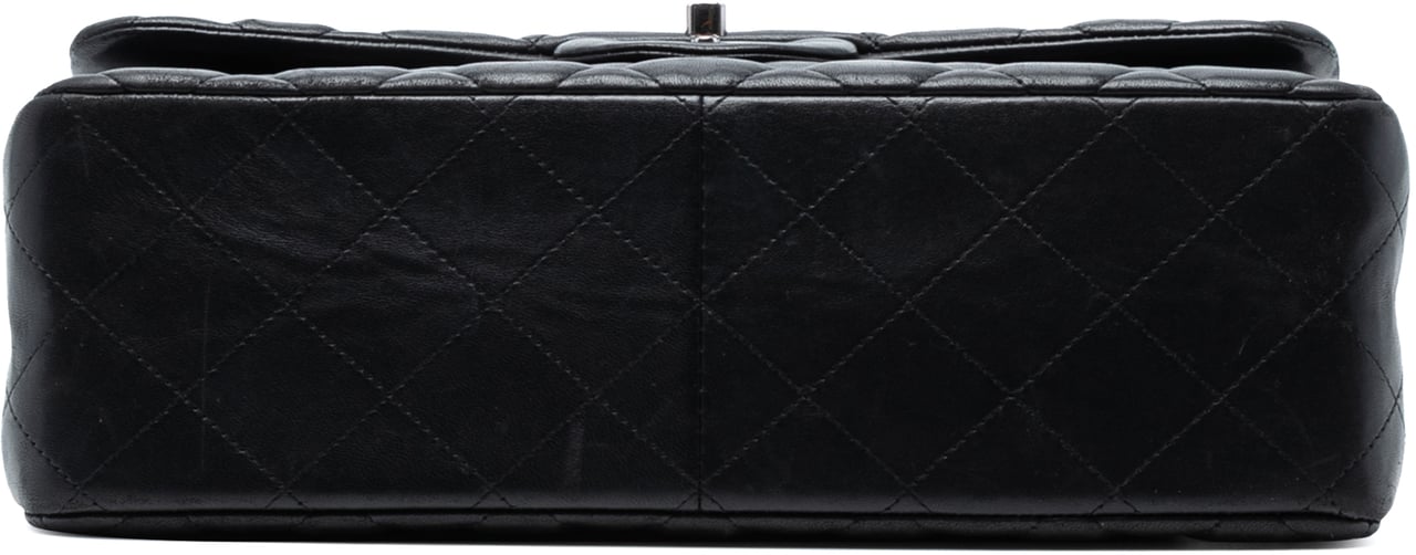 Chanel Jumbo Classic Lambskin Double Flap Zwart