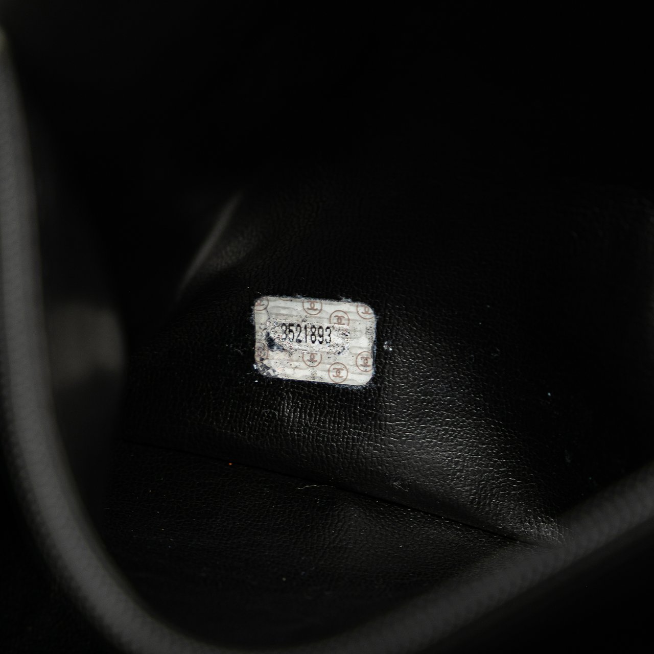 Chanel Caviar Front Pocket Chain Tote Zwart