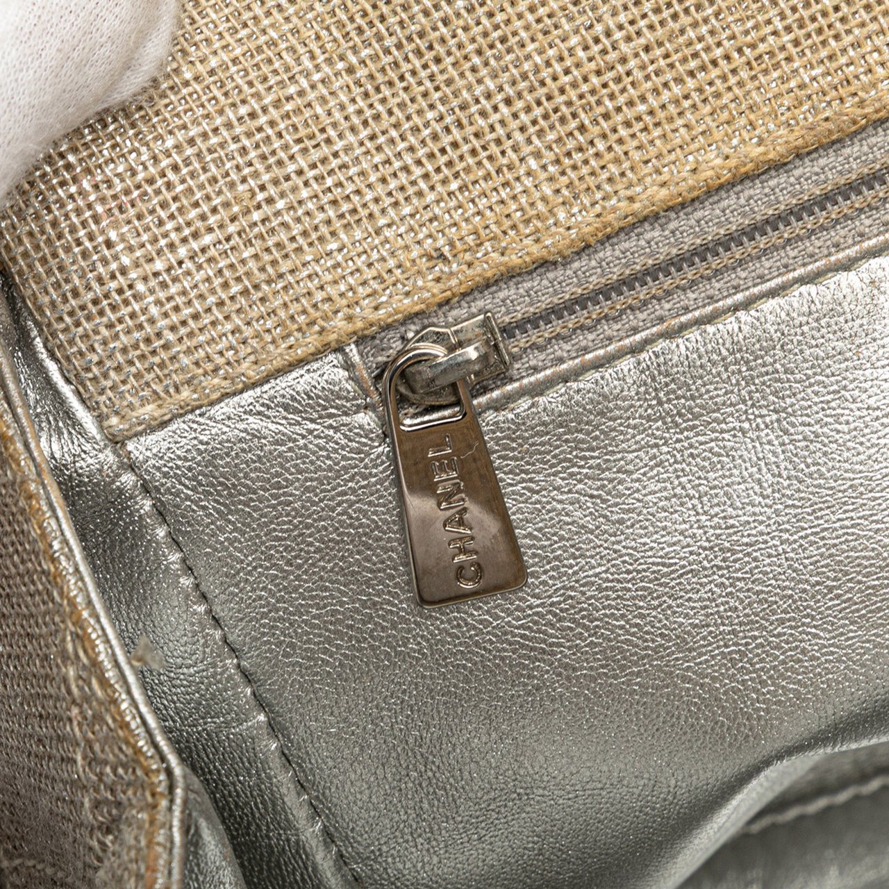 Chanel CC Stitched Linen Chain Tote Bruin