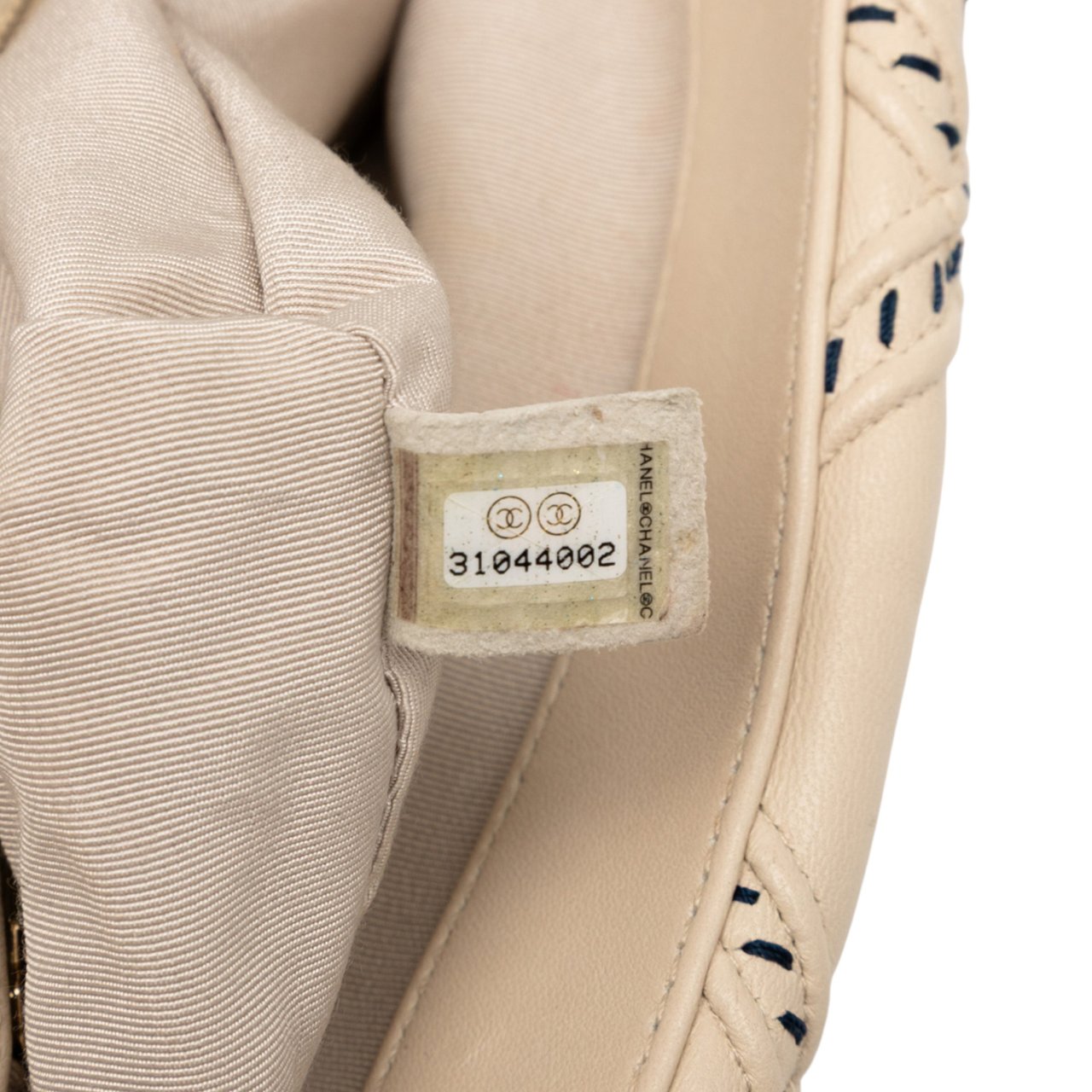 Chanel Medium Lambskin Stitched 19 Flap Bruin