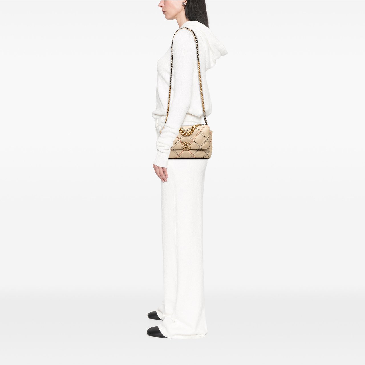 Chanel Medium Lambskin Stitched 19 Flap Bruin