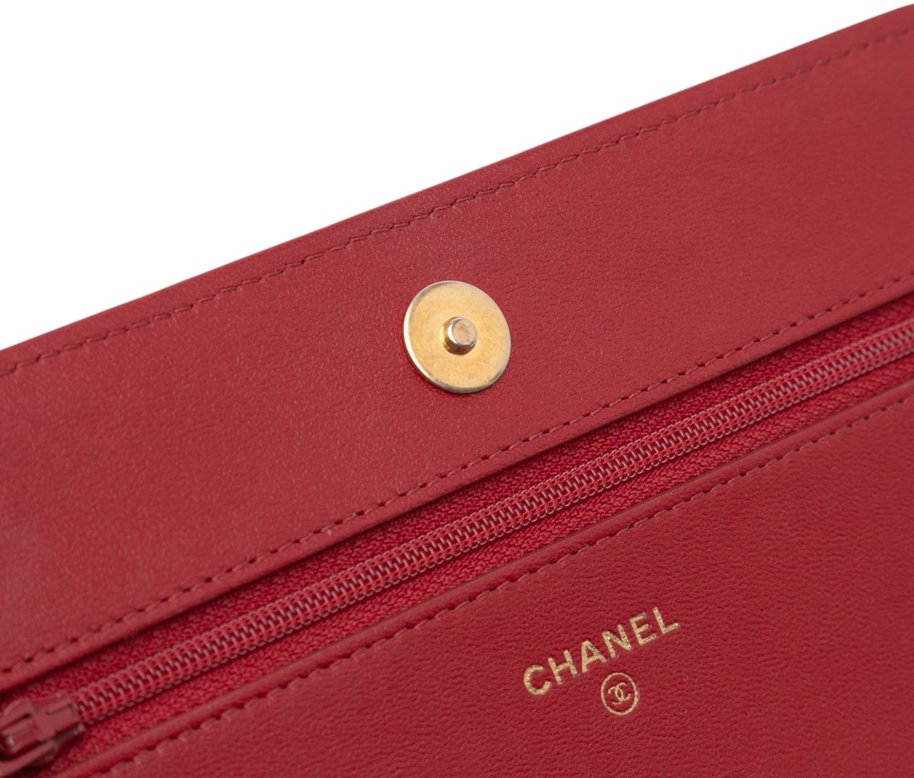Chanel CC Quilted Velvet Wallet on Chain Rood