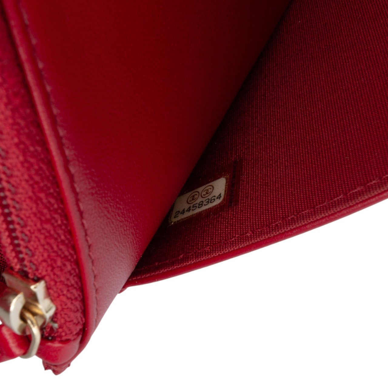 Chanel CC Quilted Velvet Wallet on Chain Rood