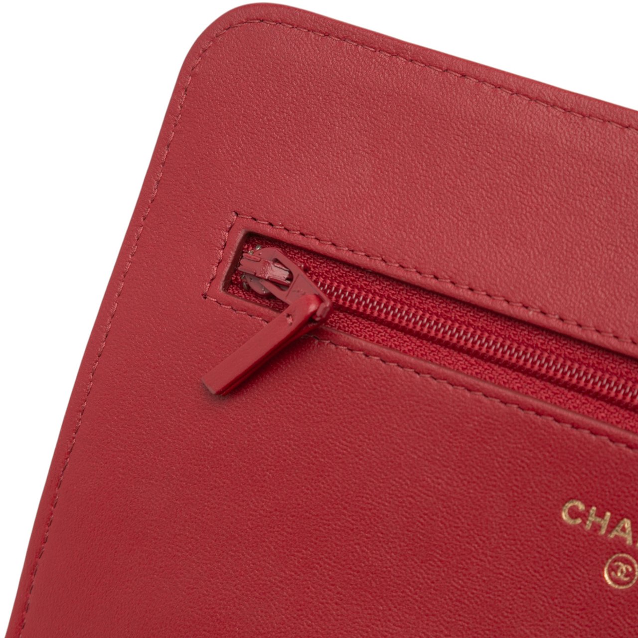 Chanel CC Quilted Velvet Wallet on Chain Rood