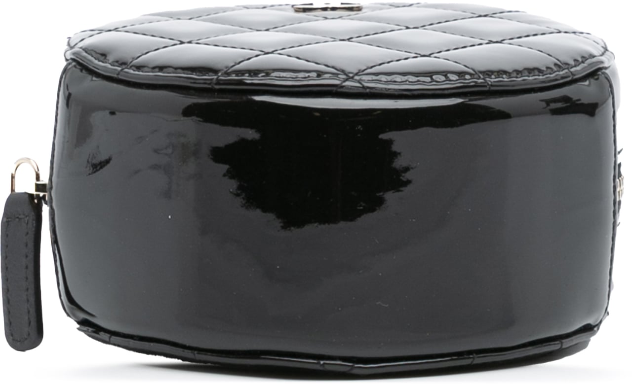 Chanel Quilted Patent Round As Earth Crossbody Zwart