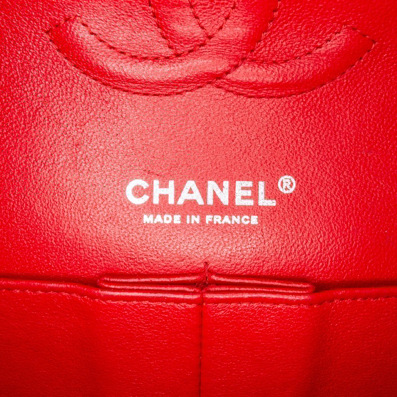 Chanel Medium Classic Chevron Caviar Double Flap Rood