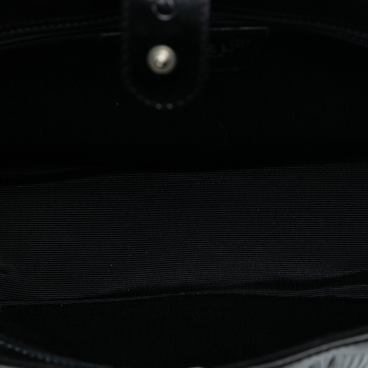 Chanel Chocolate Bar Printed Canvas Fringe Handbag Zwart