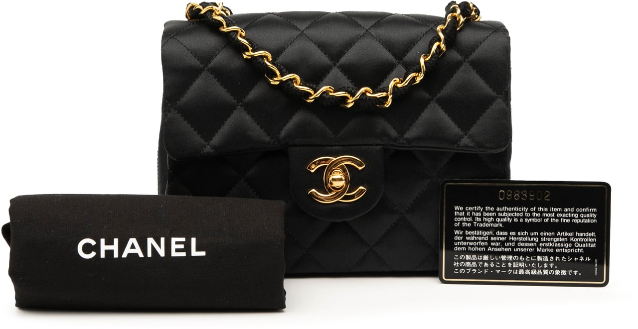 Chanel Mini Square Classic Satin Single Flap Zwart