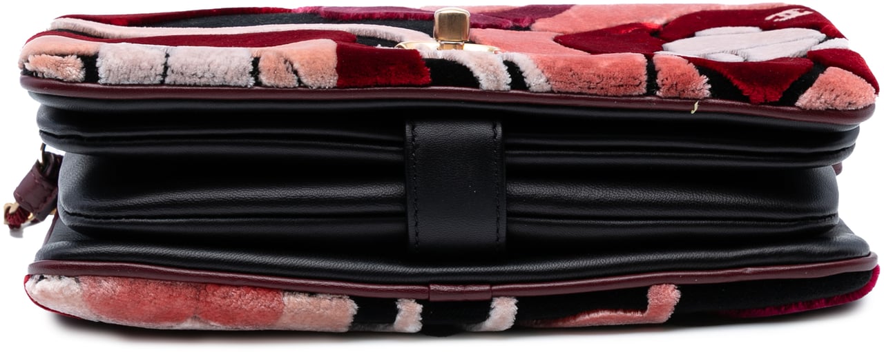 Chanel Paris Cosmopolite Velvet Camellia Flap Rood