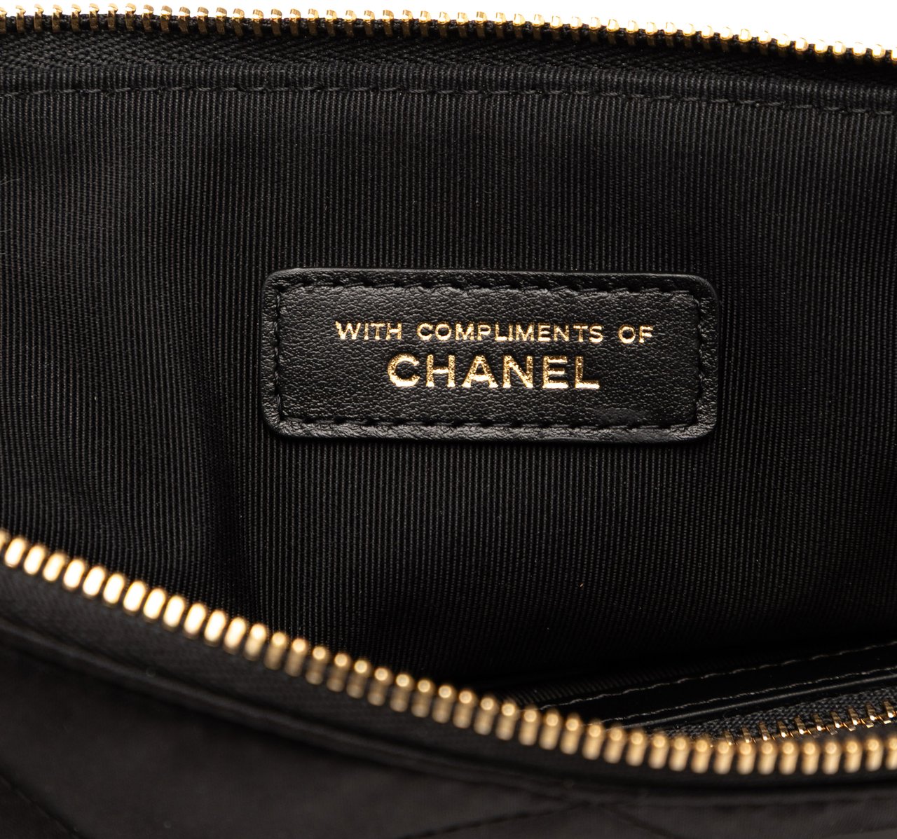 Chanel CC Quilted Satin Chain Around Clutch Zwart