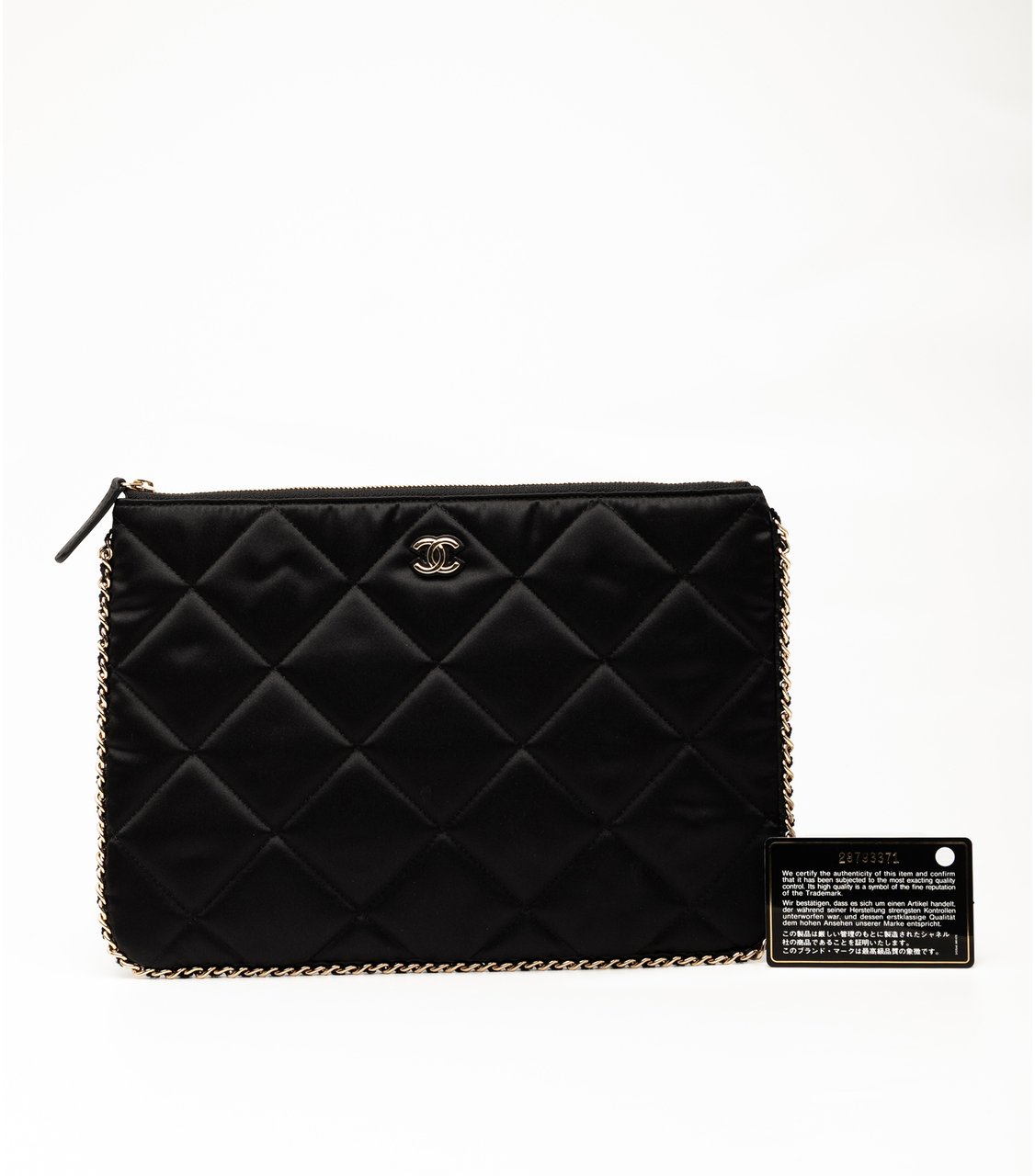 Chanel CC Quilted Satin Chain Around Clutch Zwart