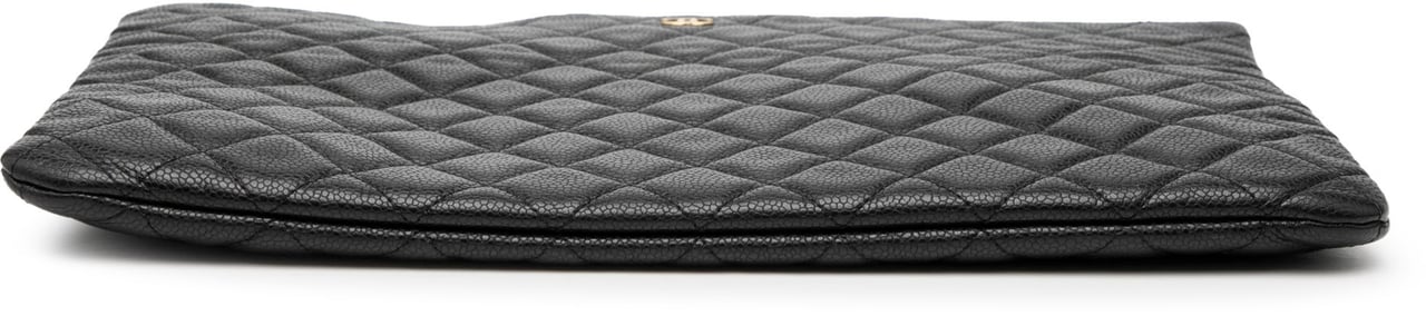 Chanel Large Quilted Caviar O Case Clutch Zwart