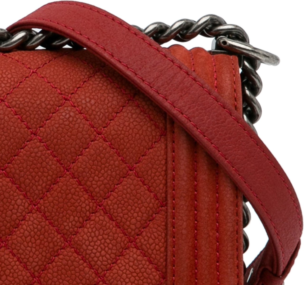 Chanel Old Medium Quilted Caviar Boy Flap Rood