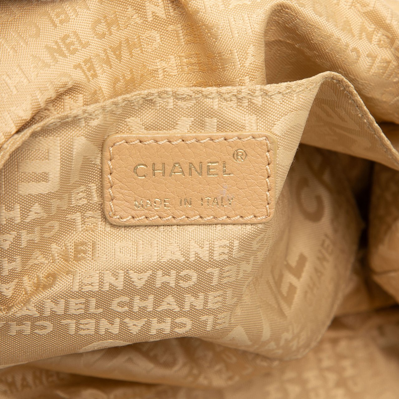 Chanel Grained Calfskin CC Dice Tote Bruin