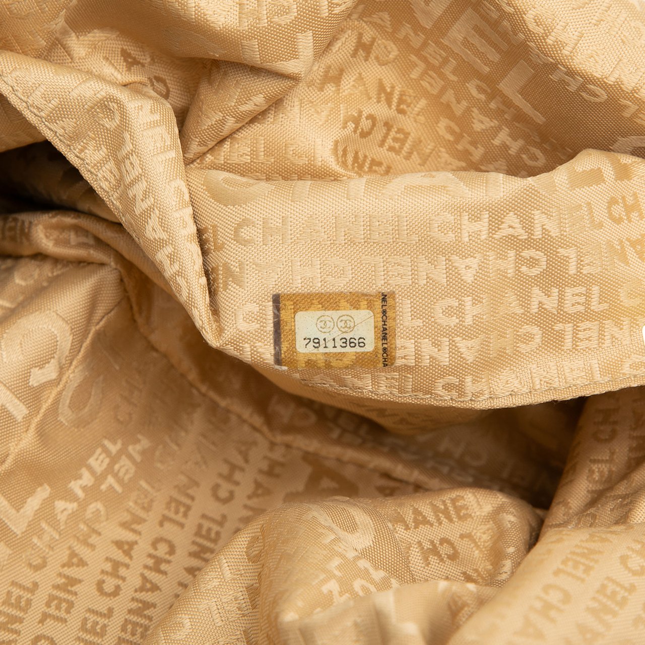 Chanel Grained Calfskin CC Dice Tote Bruin