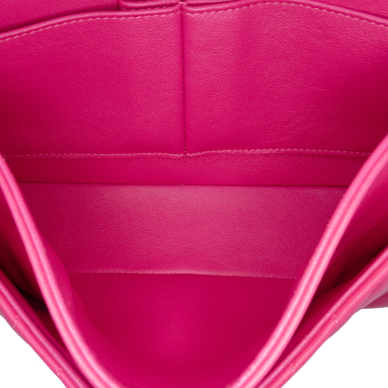 Chanel Medium Classic Chevron Lambskin Double Flap Roze