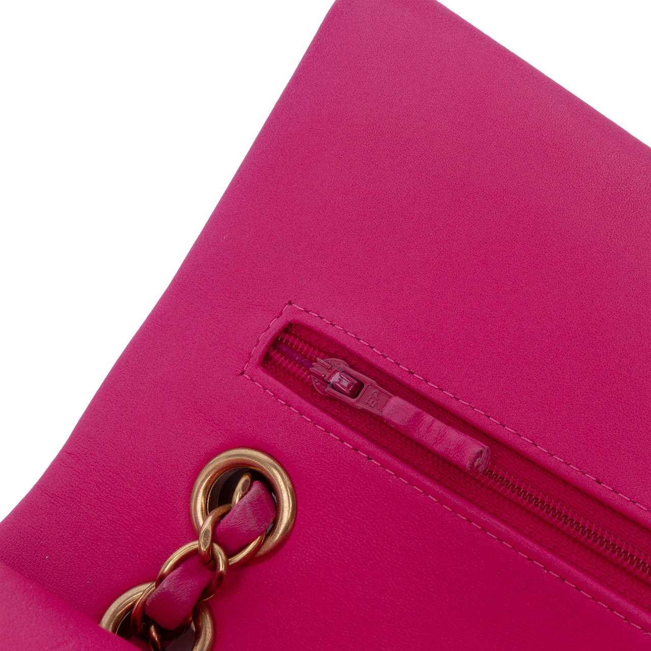 Chanel Medium Classic Chevron Lambskin Double Flap Roze
