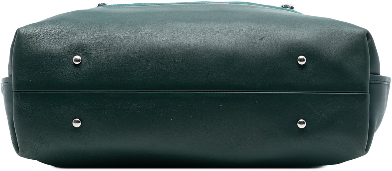 Chanel Extra Large Stitched Wool and Calfskin 31 Shopping Bag Groen