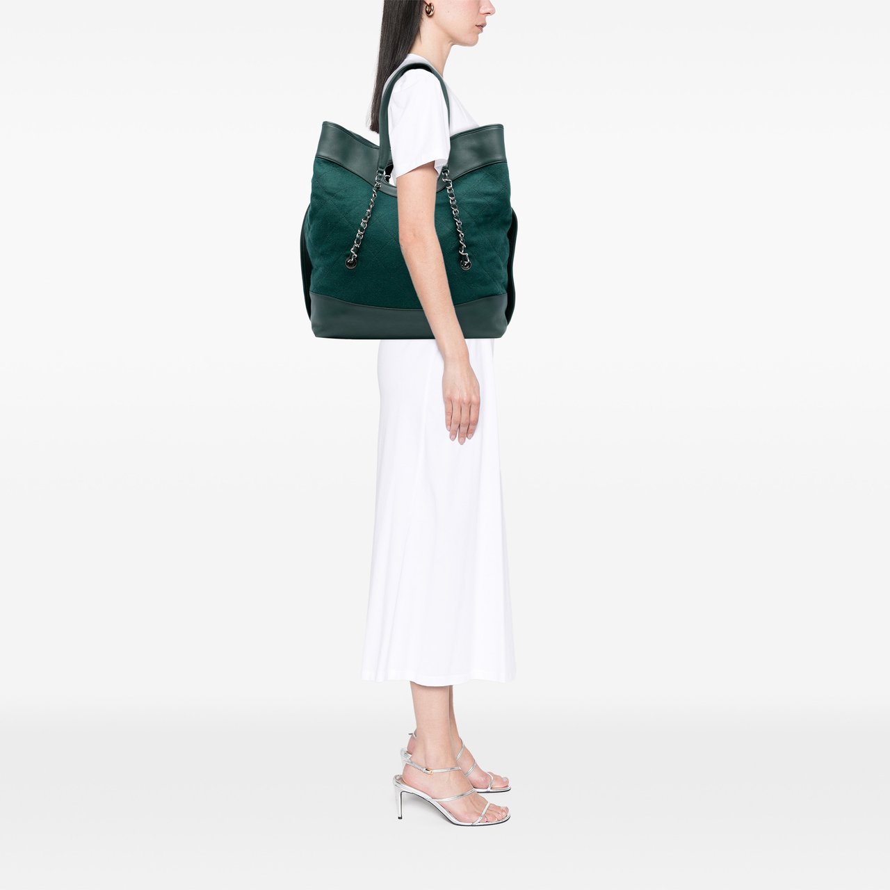 Chanel Extra Large Stitched Wool and Calfskin 31 Shopping Bag Groen