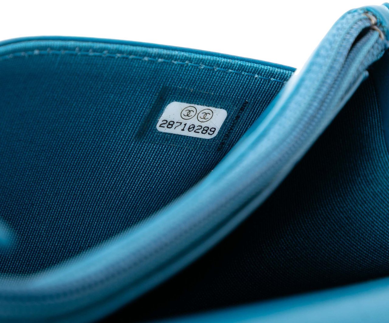 Chanel Quilted Aged Calfskin Gabrielle Wallet On Chain Blauw