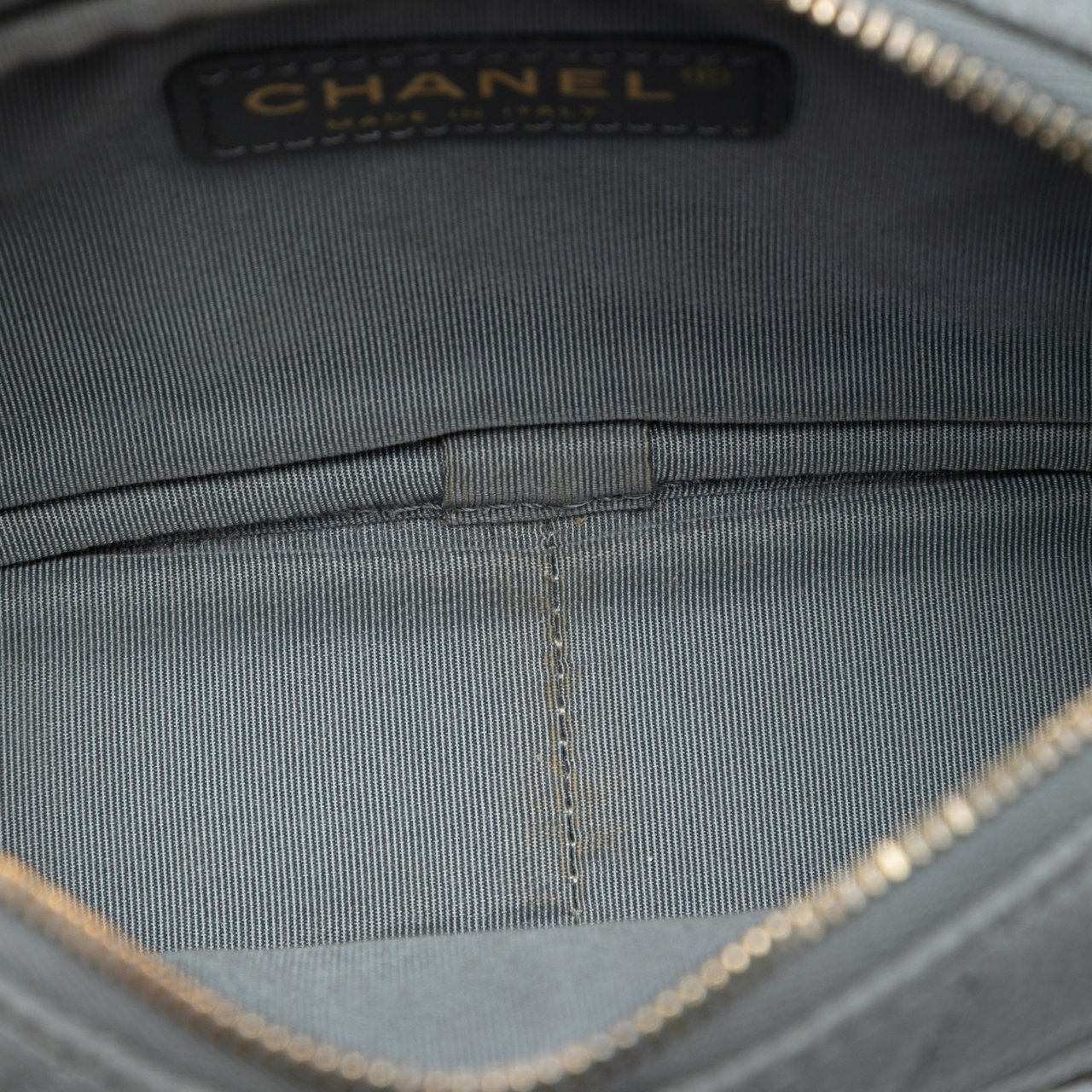 Chanel Mini Quilted Caviar Coco Tassel Camera Case Grijs