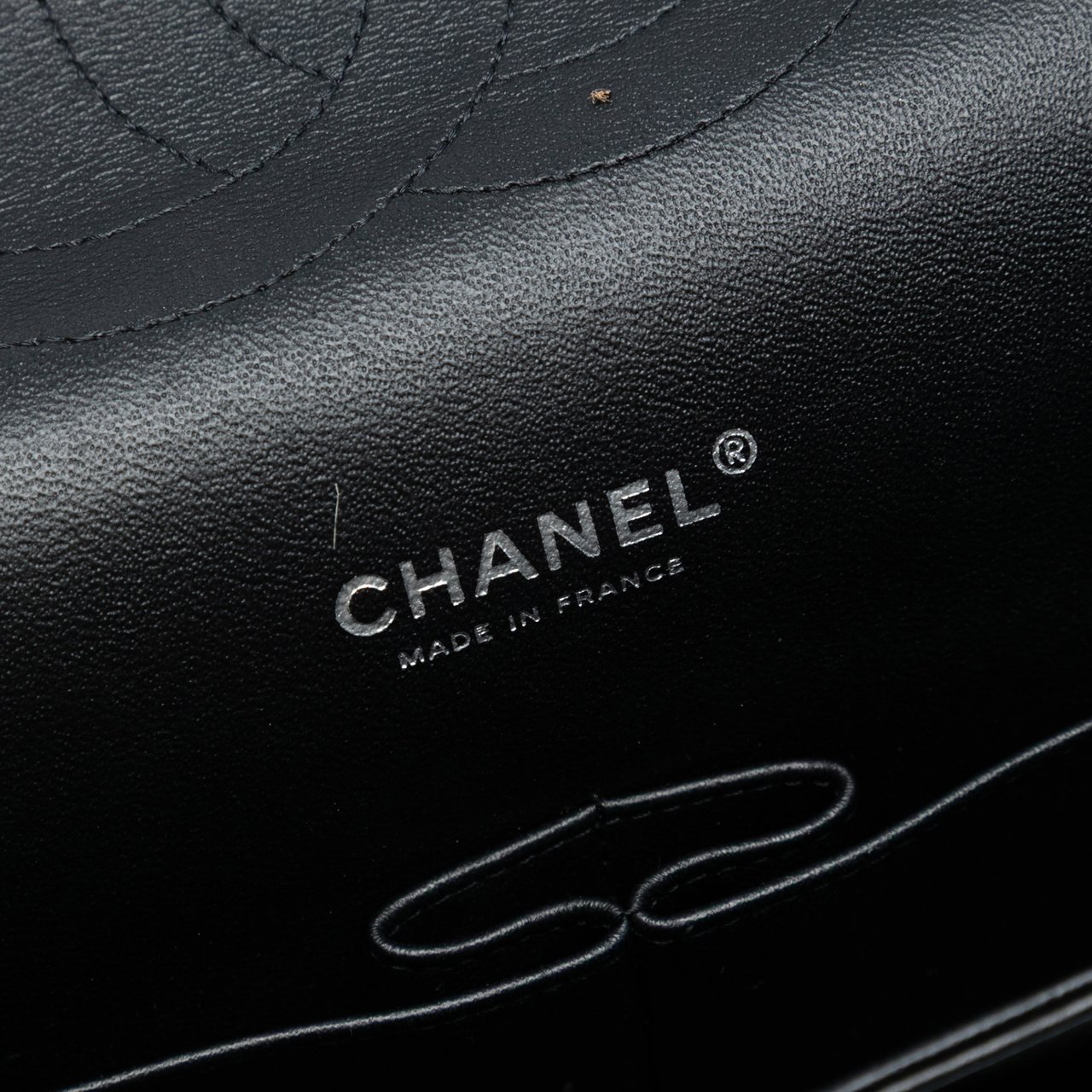 Chanel Maxi Classic Patent Double Flap Blauw