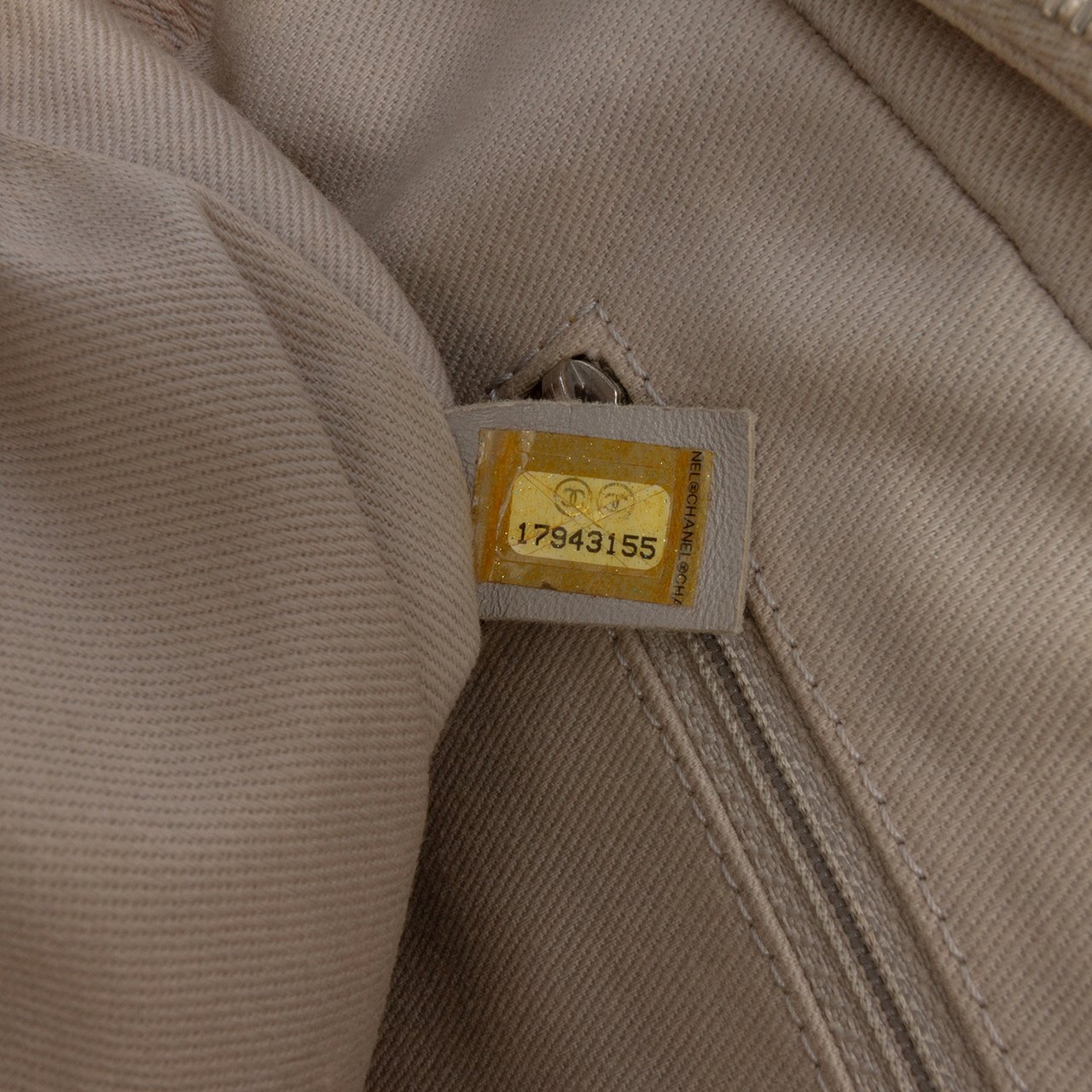 Chanel Jumbo Quilted Caviar Easy Flap Bruin