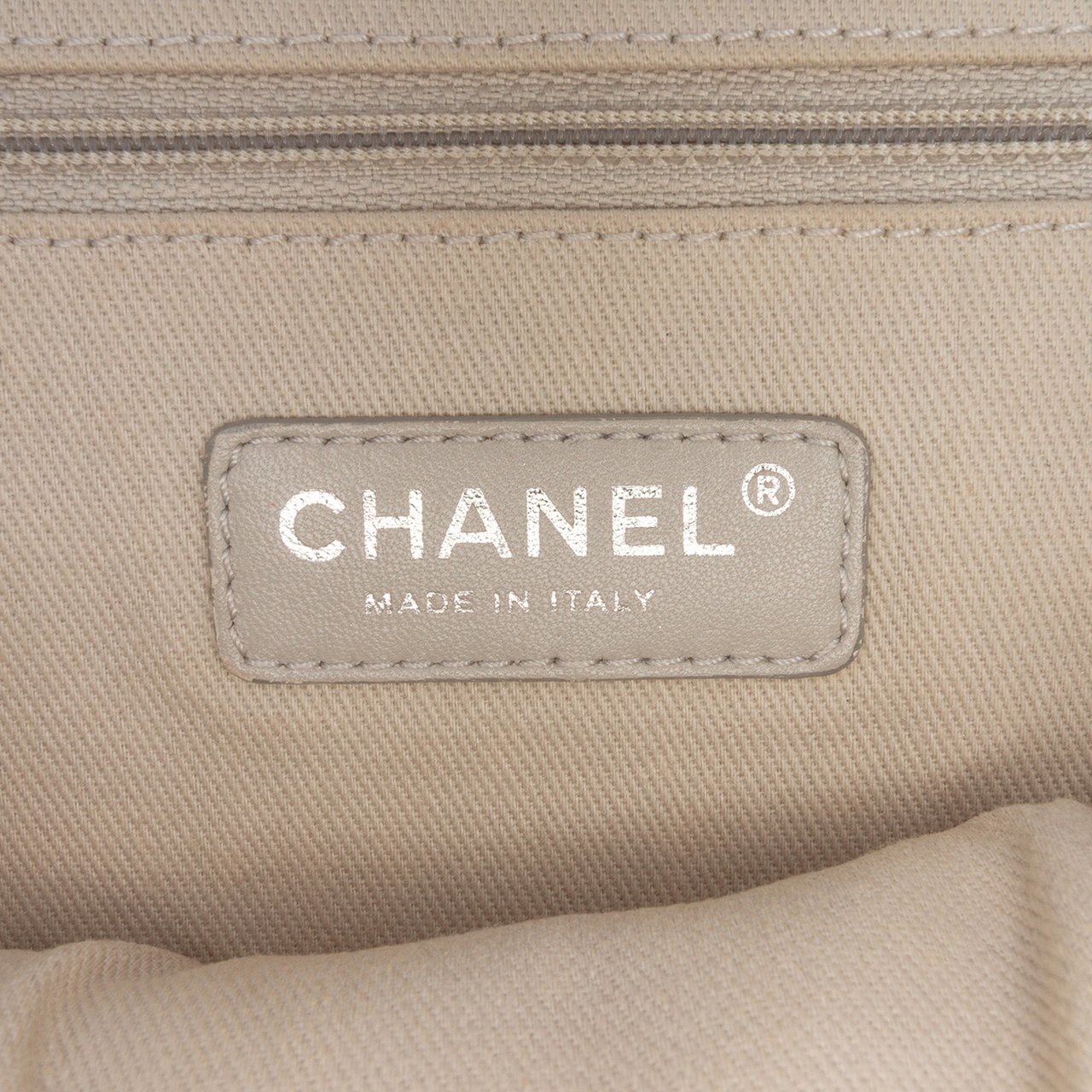 Chanel Jumbo Quilted Caviar Easy Flap Bruin