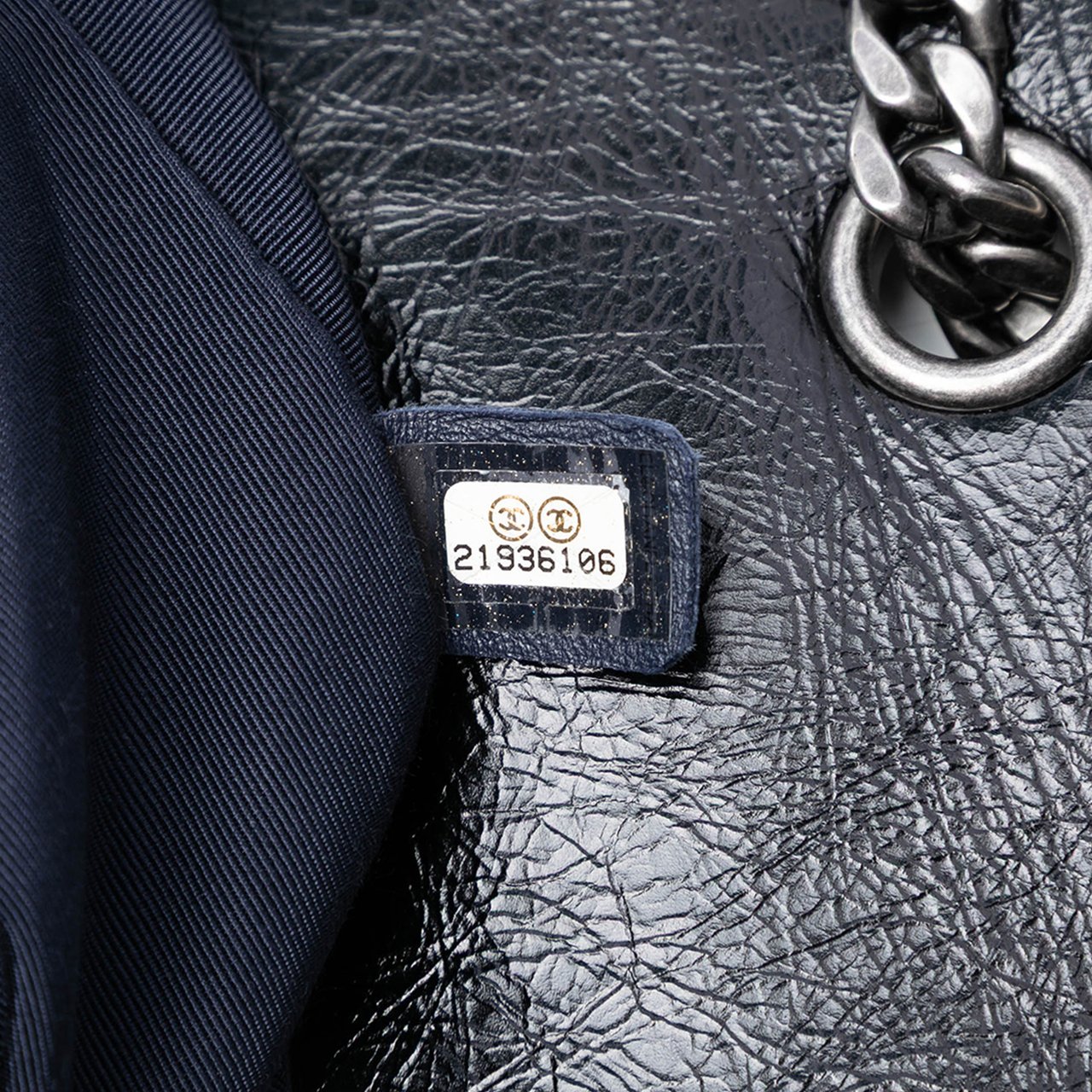 Chanel Large Tricolor Quilted Glazed Calfskin CC Plate Flap Zwart