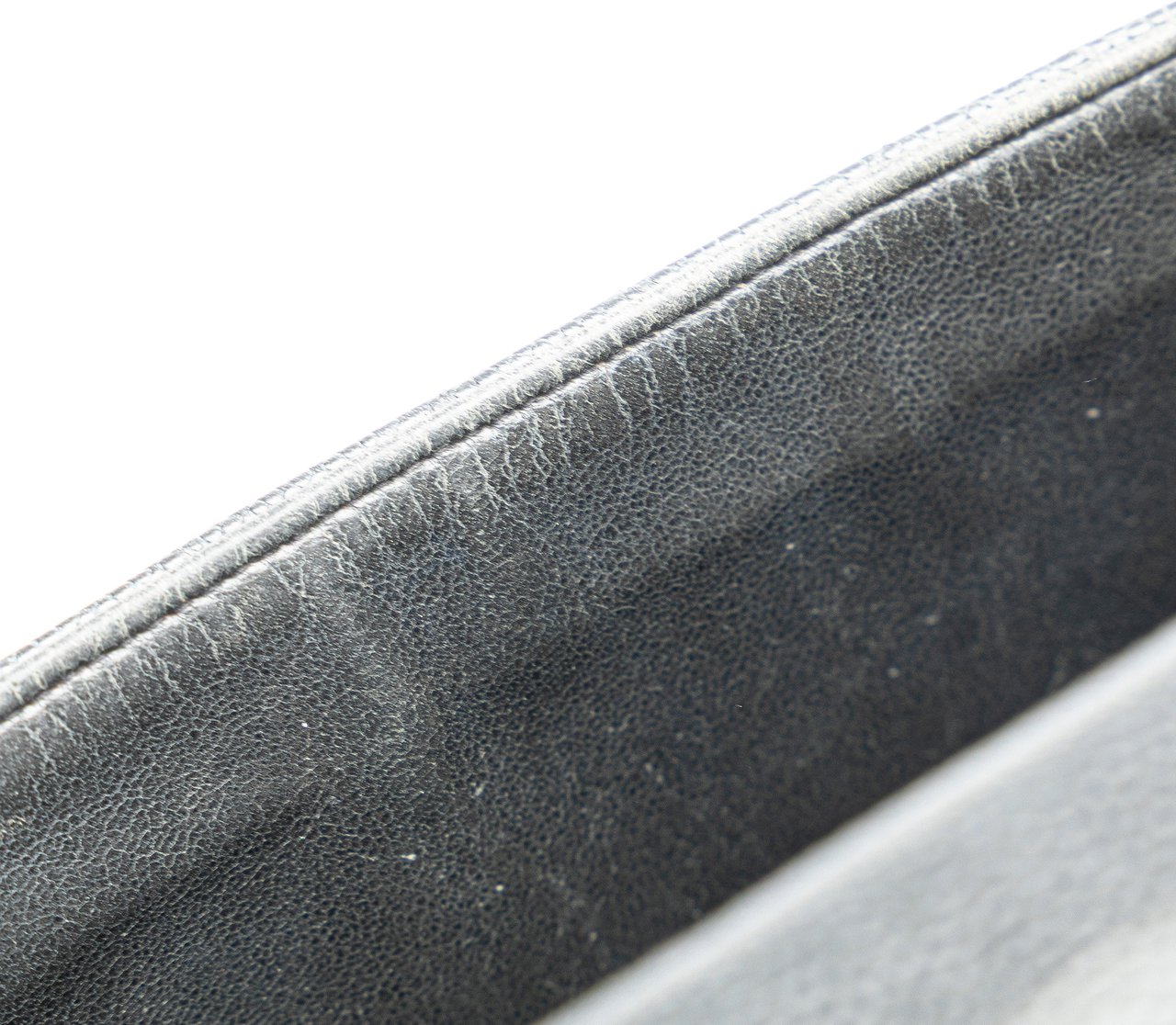 Chanel Jumbo Quilted Caviar Single Flap Zwart