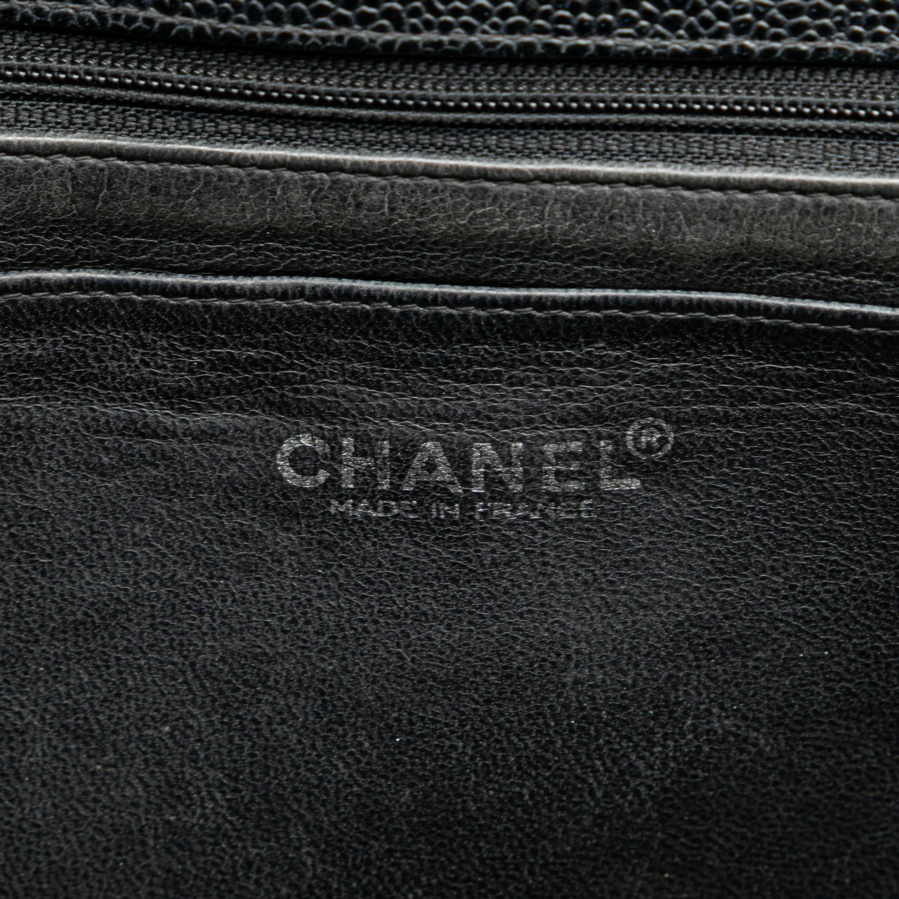 Chanel Jumbo Quilted Caviar Single Flap Zwart