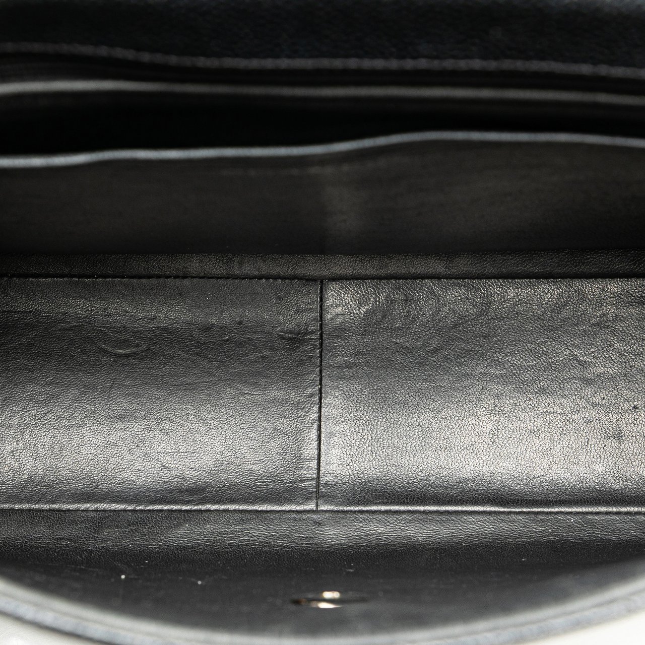 Chanel Jumbo Quilted Caviar Single Flap Zwart