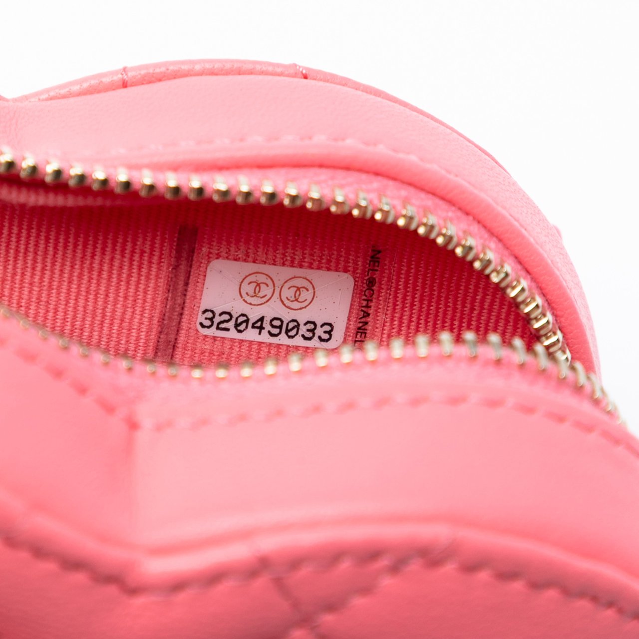 Chanel Mini Lambskin CC in Love Heart Crossbody Roze