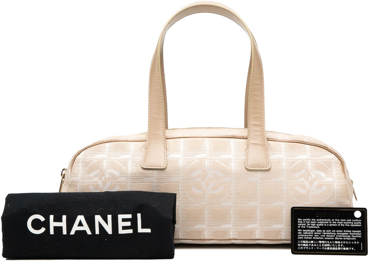 Chanel New Travel Line Nylon Handbag Bruin