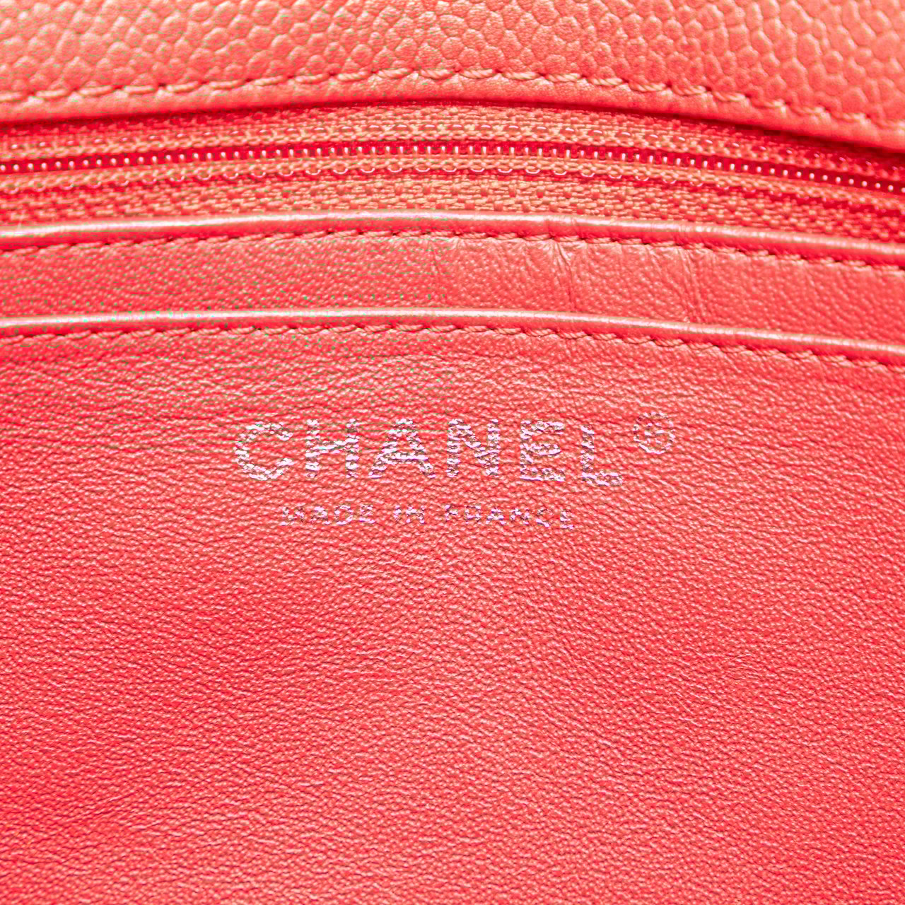 Chanel Jumbo Classic Caviar Single Flap Rood