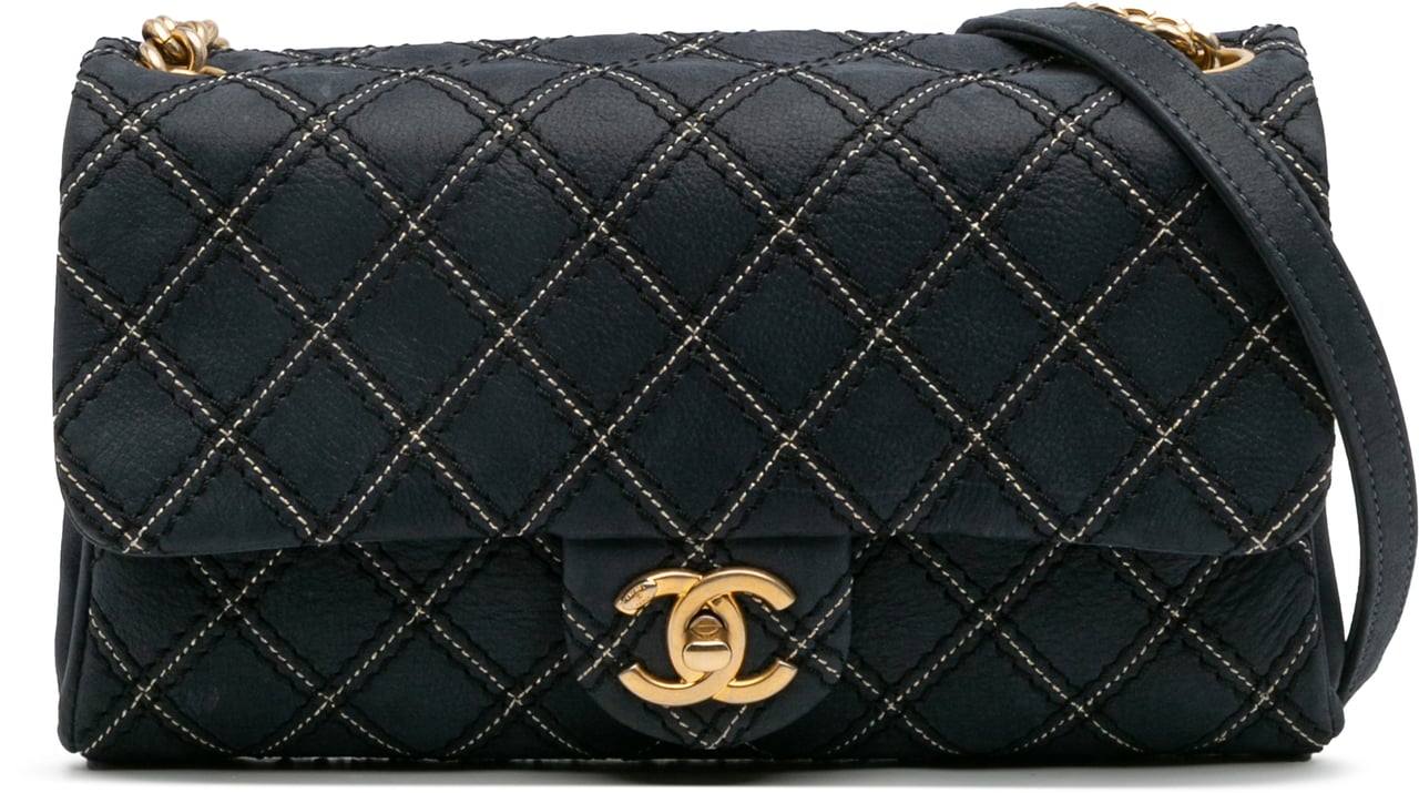 Chanel Medium Quilted Calfskin Triple Stitched Flap Blauw