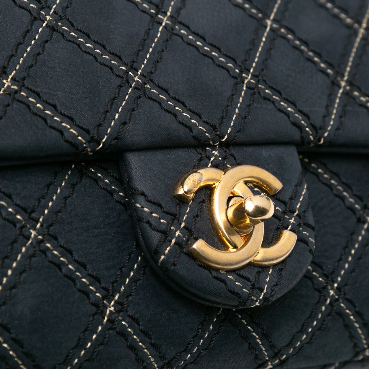 Chanel Medium Quilted Calfskin Triple Stitched Flap Blauw