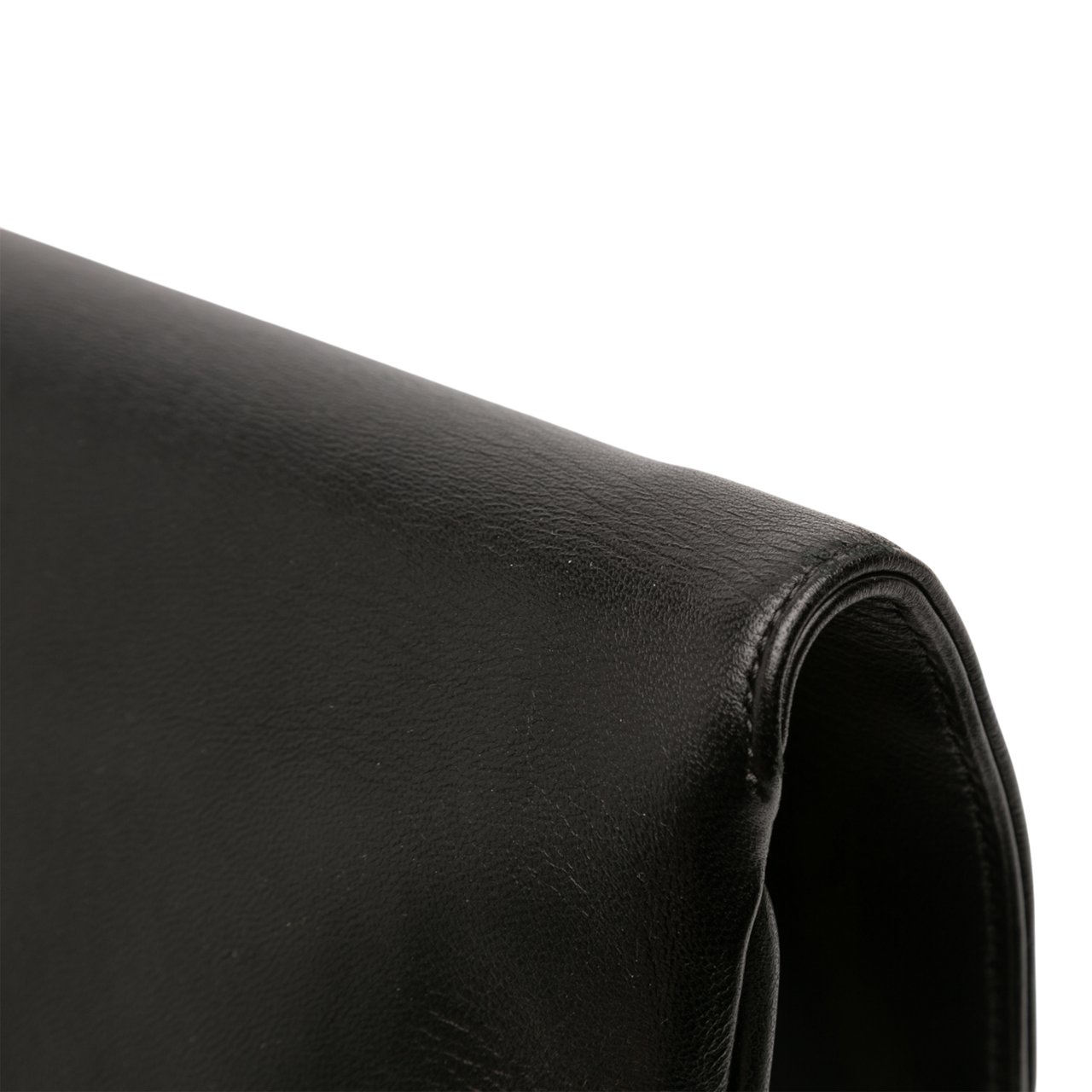 Chanel Quilted Lambskin CC Unchained Flap Clutch Zwart