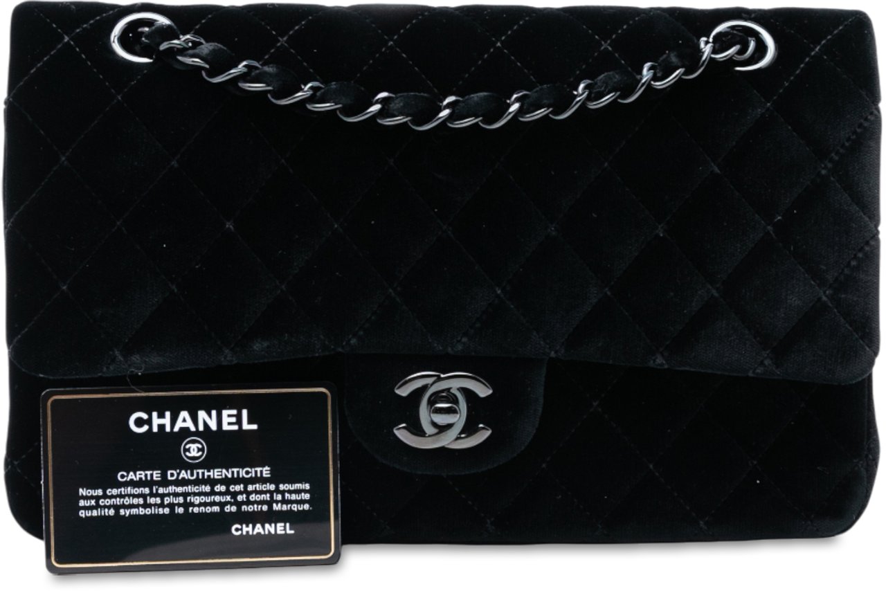Chanel Medium Classic Velvet Double Flap Zwart