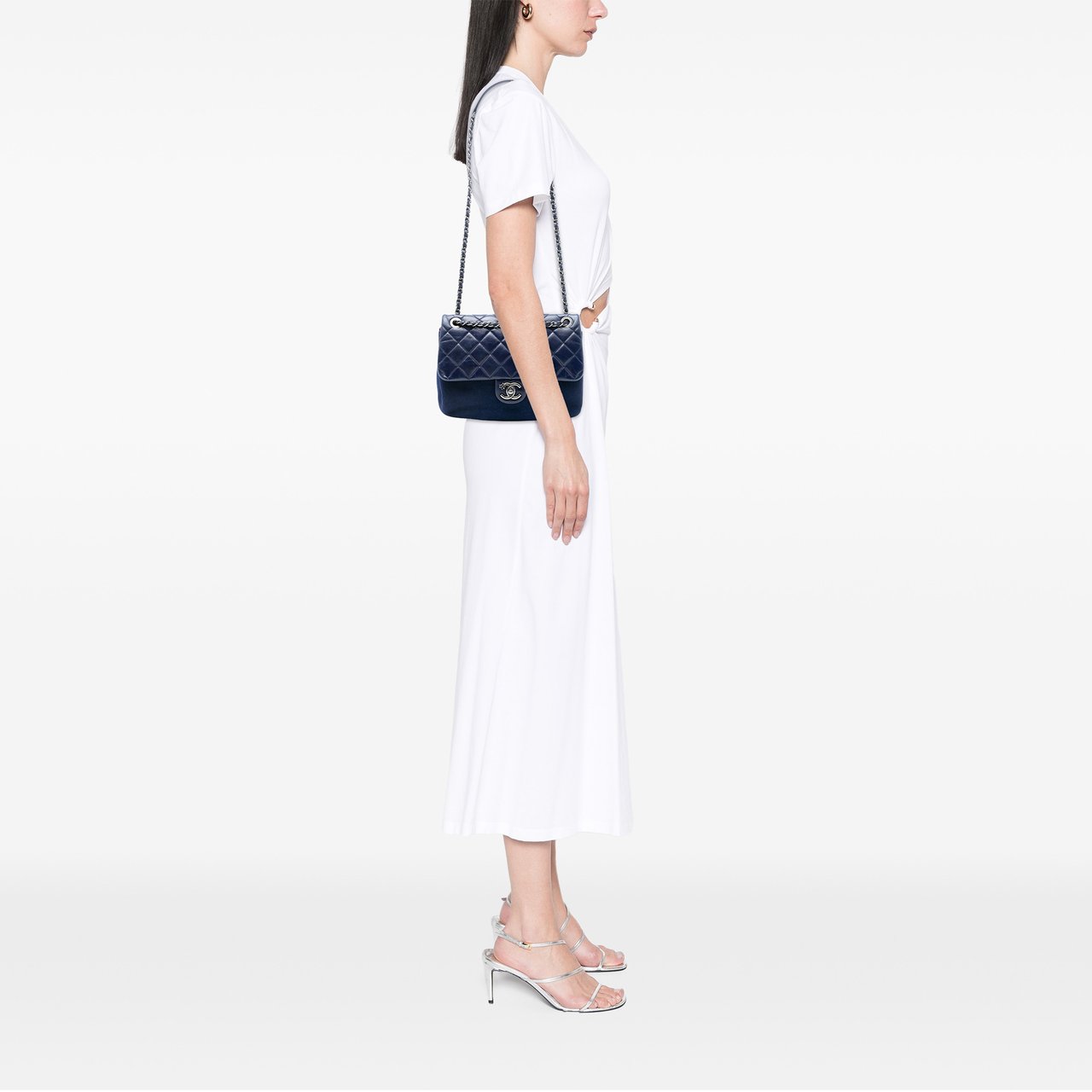 Chanel Paris Salzburg Quilted Glazed Calfskin and Felt Edelweiss Flower CC Flap Blauw