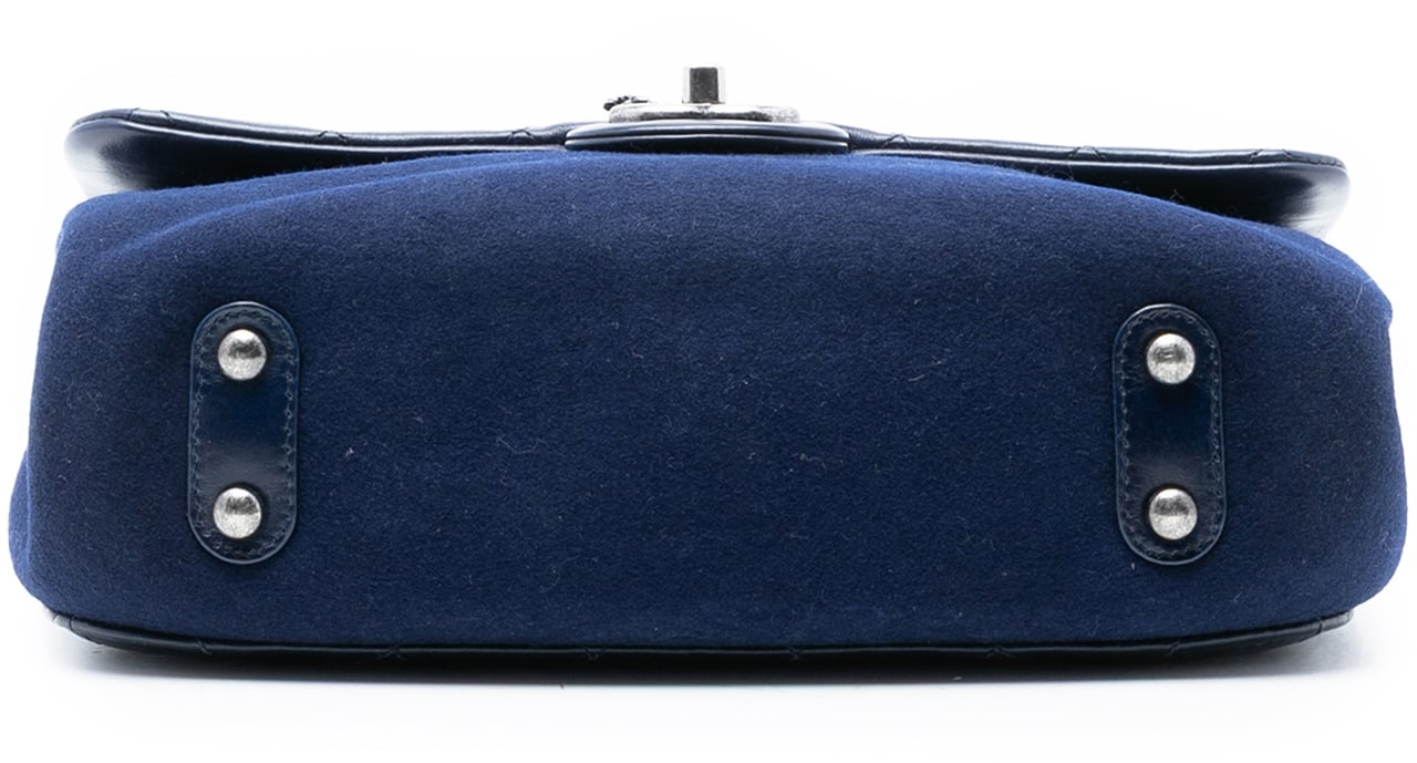 Chanel Paris Salzburg Quilted Glazed Calfskin and Felt Edelweiss Flower CC Flap Blauw