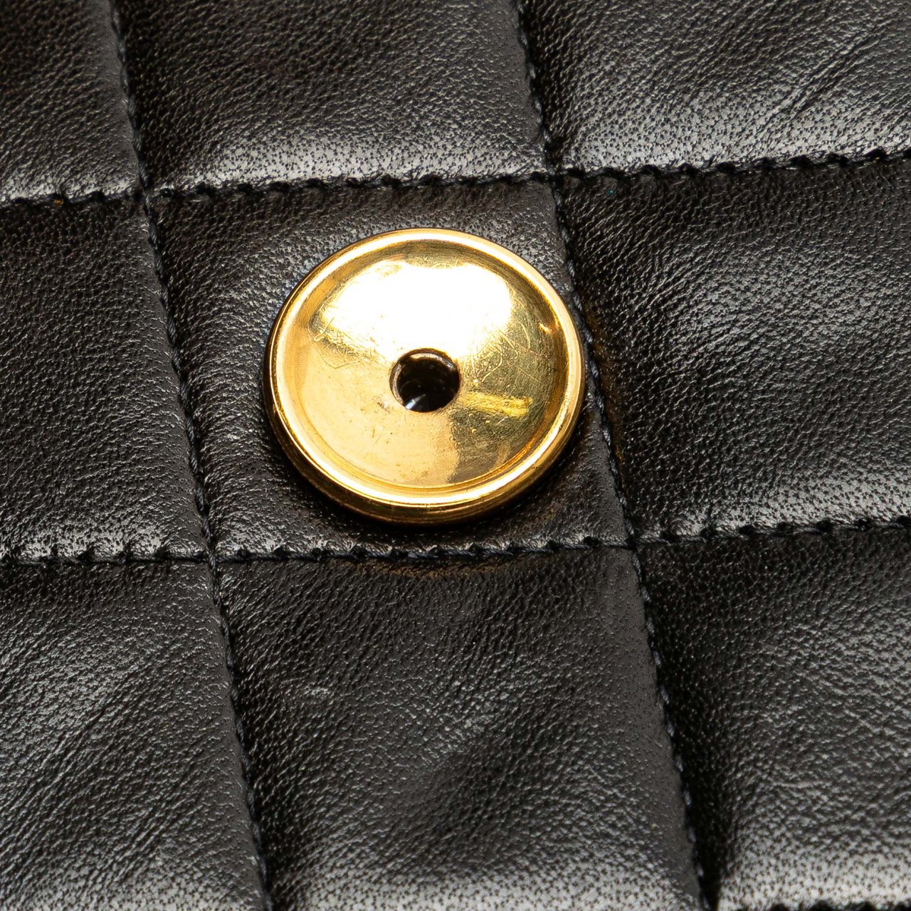 Chanel Medium CC Quilted Lambskin Single Flap Zwart