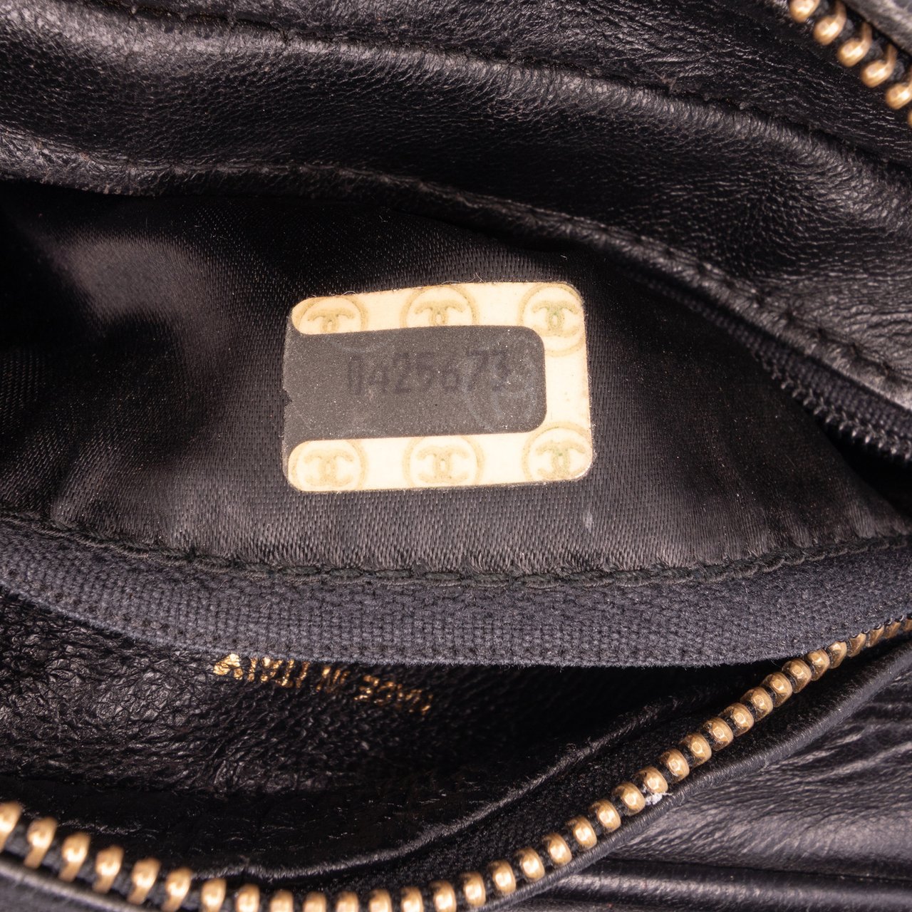 Chanel Mini Quilted Lambskin Camera Crossbody Zwart