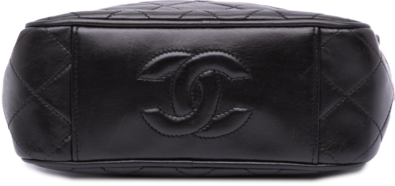 Chanel Mini Quilted Lambskin Camera Crossbody Zwart