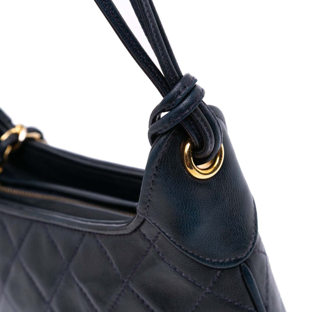 Chanel CC Quilted Lambskin Tassel Crossbody Blauw