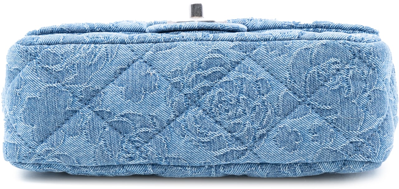 Chanel Mini Quilted Denim Camellia Sweetheart Flap Blauw