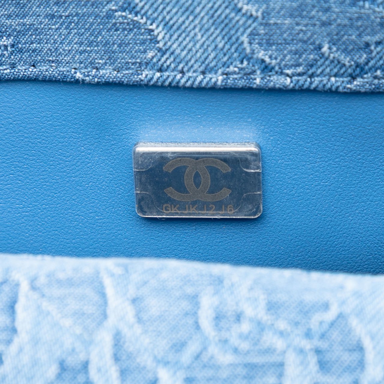 Chanel Mini Quilted Denim Camellia Sweetheart Flap Blauw