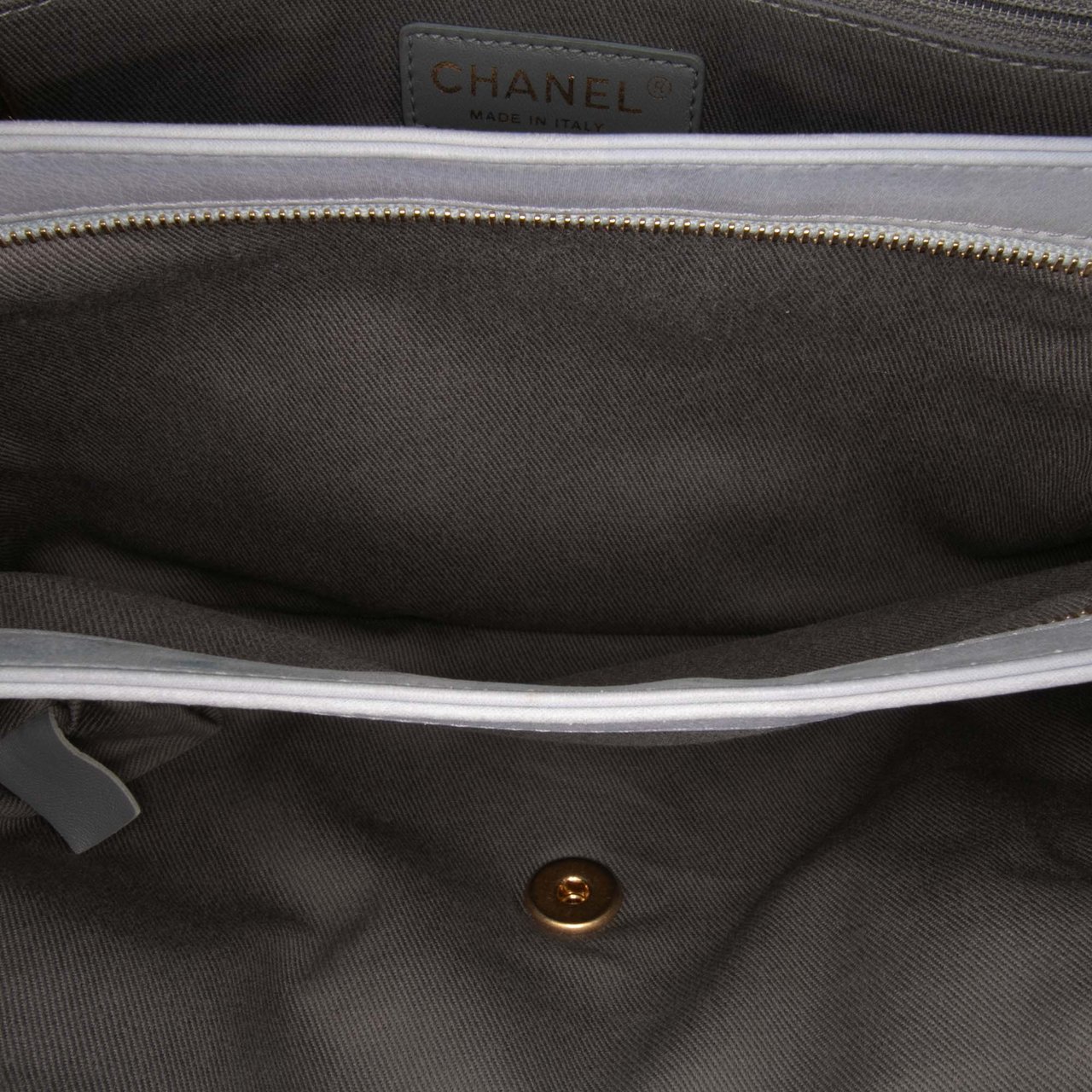 Chanel Jumbo Quilted Calfskin Triple Stitched Flap Grijs