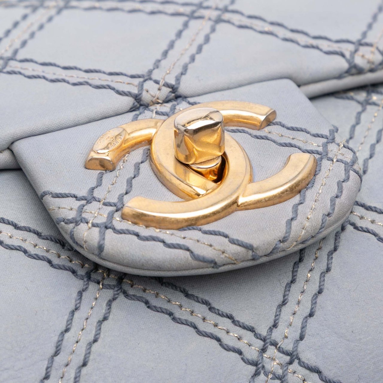 Chanel Jumbo Quilted Calfskin Triple Stitched Flap Grijs