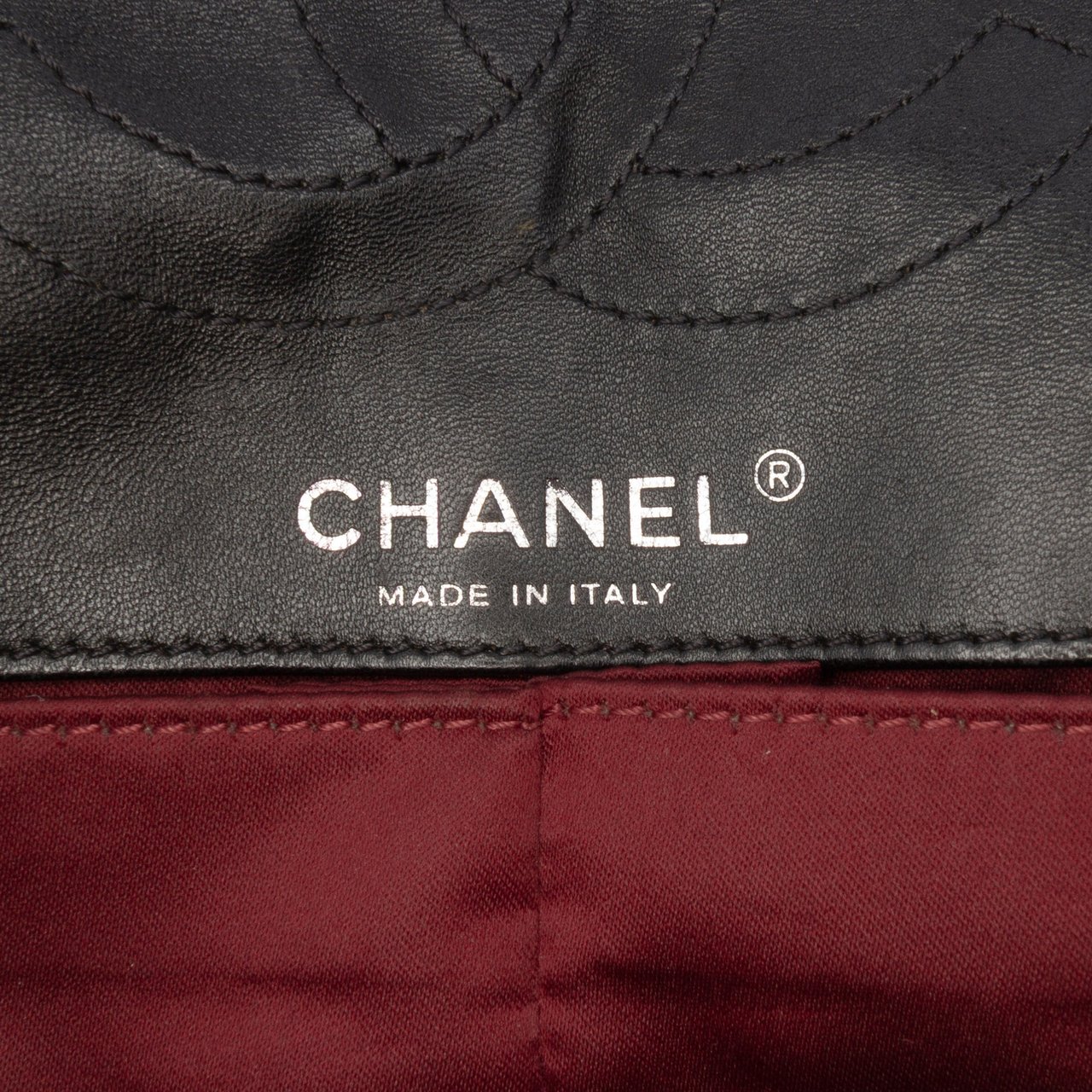 Chanel Medium Patent Lucky Symbols Flap Zwart